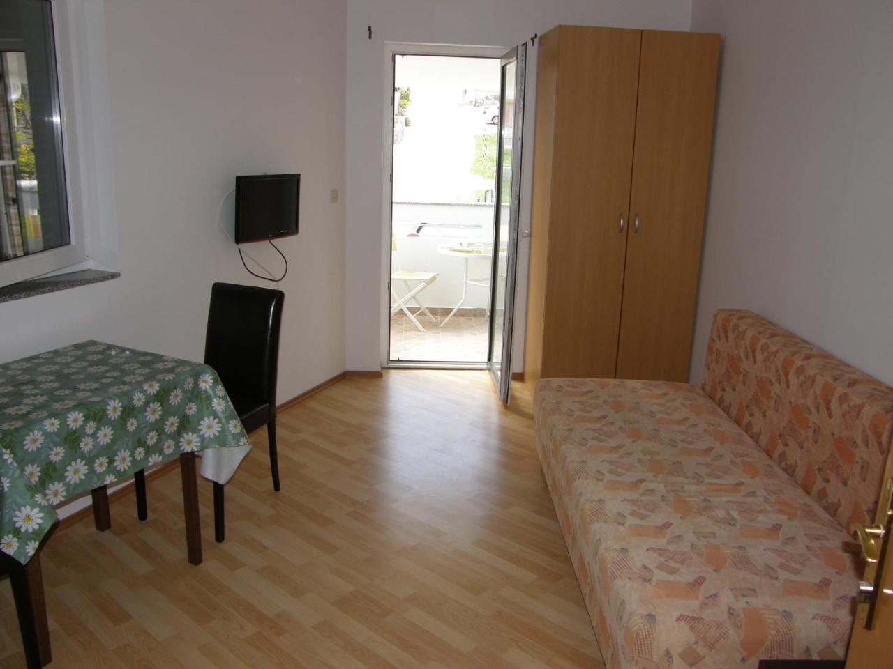 Apartments Pintar Zarok Baška Exterior foto